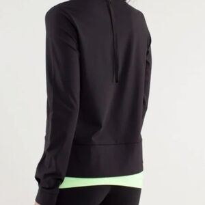 Lululemon Run Warm Up Crew — Black Pullover Sweatshirt